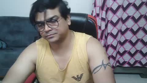Snapshot of hulkshero chatting on December 2, 3:25 pm HulkHero online show from December 2, 3:25 pm