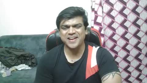 Snapshot of hulkshero chatting on December 6, 10:27 am HulkHero online show from December 6, 10:27 am