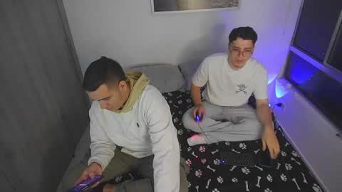 hun_damer online show from September 18, 1:51 am