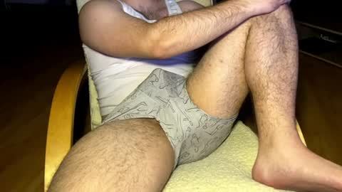 Snapshot of hundick_69 chatting on April 26, 9:23 pm hundick_69 online show from April 26, 9:23 pm