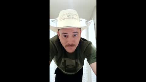 hung_bullrider online show from April 17, 6:55 pm