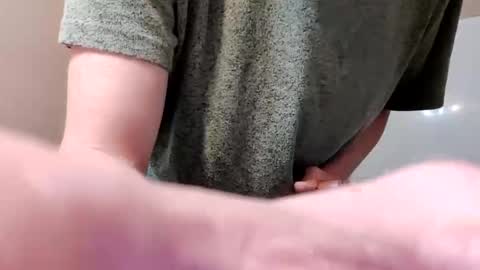 Snapshot of hungandgooning chatting on October 3, 10:40 pm hungandgooning online show from October 3, 10:40 pm