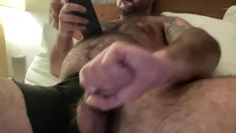 Snapshot of hungdad999 chatting on August 6, 2:46 am johnnydrftwood85 online show from August 6, 2:46 am