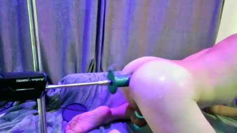 Snapshot of hunggreedybtm chatting on September 24, 5:11 am Greedybttm online show from September 24, 5:11 am