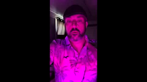 Snapshot of hungitalian40 chatting on April 8, 12:38 pm hungitalian40 online show from April 8, 12:38 pm