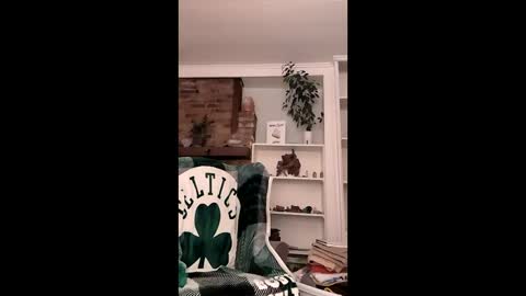 Snapshot of hungitalian40 chatting on May 23, 8:24 pm hungitalian40 online show from May 23, 8:24 pm