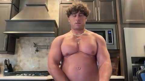 Snapshot of hungkingg22 chatting on February 11, 7:30 pm hungkingg22 online show from February 11, 7:30 pm