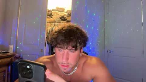 Snapshot of hungkingg22 chatting on March 30, 10:11 pm hungkingg22 online show from March 30, 10:11 pm