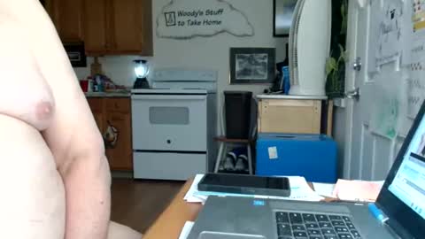 hunglikeahorse063790 online show from April 21, 2:51 am