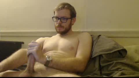 Snapshot of hungmysterio chatting on December 8, 10:14 pm HungMysterio online show from December 8, 10:14 pm