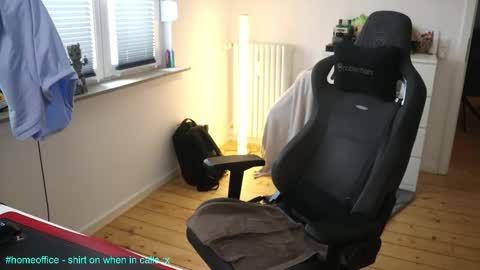 Snapshot of hungry_26 chatting on October 7, 10:23 am hungry_26 online show from October 7, 10:23 am