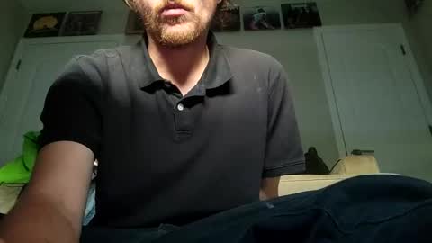 Snapshot of hungstud9792 chatting on September 19, 12:06 pm Blondestud9792 online show from September 19, 12:06 pm