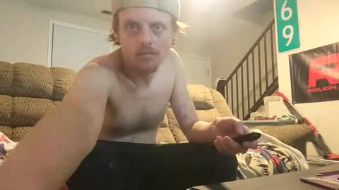 Snapshot of hungstud9792 chatting on October 4, 10:46 am Blondestud9792 online show from October 4, 10:46 am