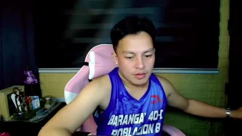 hunk_danny online show from July 12, 10:17 am