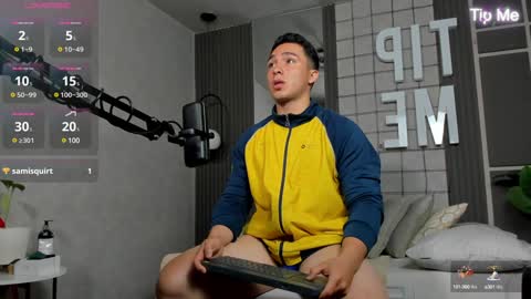 hunk_ryan online show from December 23, 3:55 pm