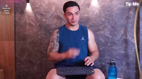hunk_ryan online show from November 24, 12:16 pm