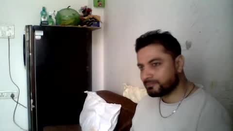 hunkster102 online show from May 24, 5:23 am