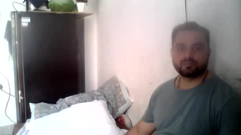 hunkster102 online show from May 30, 4:31 am