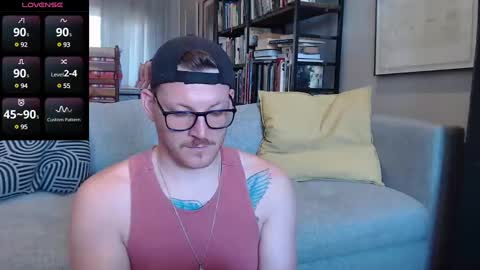 Snapshot of hunky_arthur chatting on December 28, 6:28 am Hunky  Arthur online show from December 28, 6:28 am