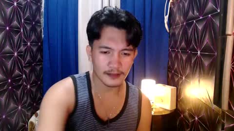 Snapshot of hunkylloyd chatting on December 13, 3:49 am hunkylloyd online show from December 13, 3:49 am