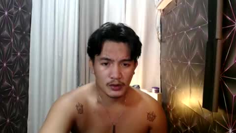 Snapshot of hunkylloyd chatting on December 31, 11:42 am hunkylloyd online show from December 31, 11:42 am