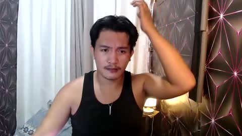 Snapshot of hunkylloyd chatting on January 6, 6:14 am hunkylloyd online show from January 6, 6:14 am