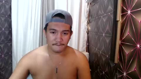 Snapshot of hunkylloyd chatting on January 7, 3:57 am hunkylloyd online show from January 7, 3:57 am