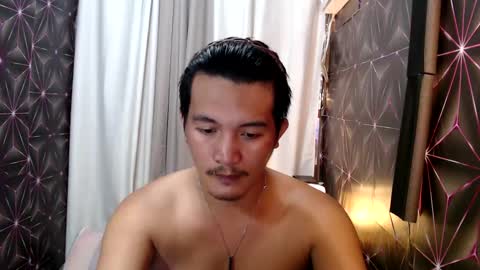 Snapshot of hunkylloyd chatting on January 26, 2:03 am hunkylloyd online show from January 26, 2:03 am