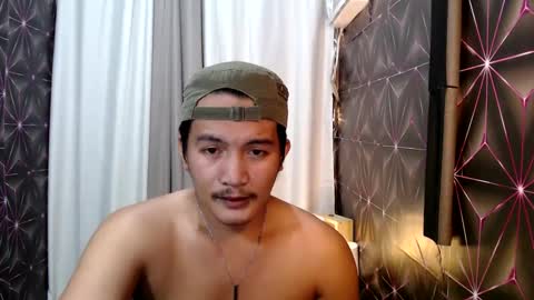 Snapshot of hunkylloyd chatting on February 13, 1:59 pm hunkylloyd online show from February 13, 1:59 pm