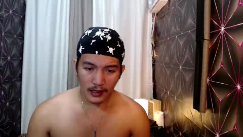 Snapshot of hunkylloyd chatting on February 14, 4:15 am hunkylloyd online show from February 14, 4:15 am