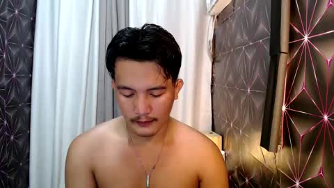 Snapshot of hunkylloyd chatting on February 17, 3:15 am hunkylloyd online show from February 17, 3:15 am