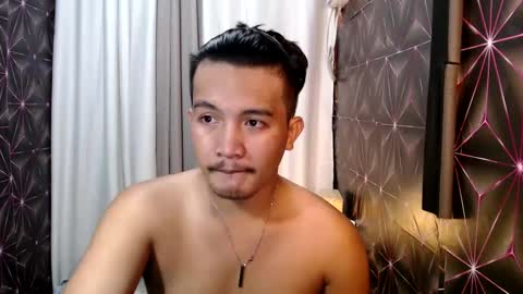 Snapshot of hunkylloyd chatting on February 20, 10:05 am hunkylloyd online show from February 20, 10:05 am