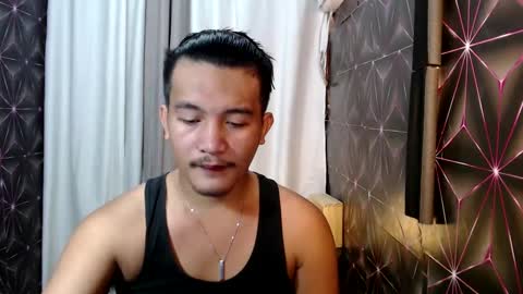 Snapshot of hunkylloyd chatting on February 24, 4:38 am hunkylloyd online show from February 24, 4:38 am