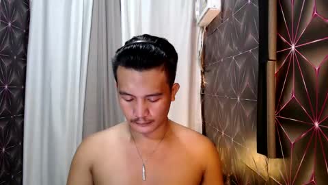 Snapshot of hunkylloyd chatting on February 28, 10:09 am hunkylloyd online show from February 28, 10:09 am