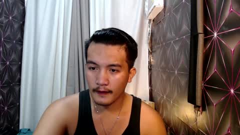 Snapshot of hunkylloyd chatting on March 7, 3:19 am hunkylloyd online show from March 7, 3:19 am