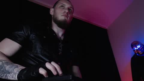  I AM NOT A DIRECTOR I AM THE BOSS            KINGDADDYSIRSTR8ALPHAMASTER online show from May 30, 5:54 pm