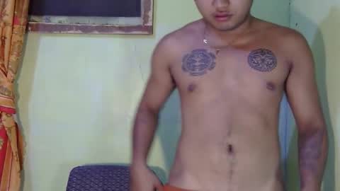hunkyzeus online show from October 27, 7:07 pm