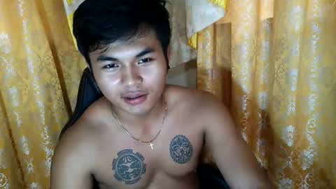 hunkyzeus online show from December 15, 7:23 am