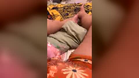 Snapshot of hunnybe33 chatting on July 1, 3:52 am hunnybe33 online show from July 1, 3:52 am