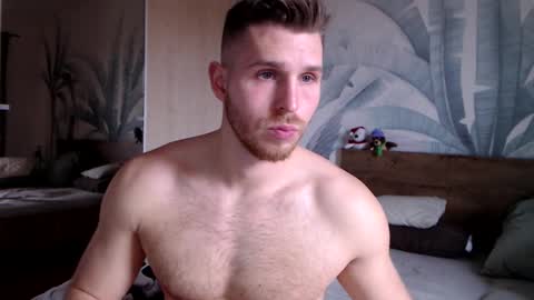 Snapshot of hunterbridges chatting on January 9, 12:30 pm Hunter Bridges online show from January 9, 12:30 pm