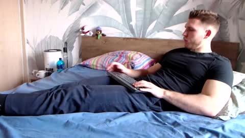 Snapshot of hunterbridges chatting on March 7, 8:13 am Hunter Bridges online show from March 7, 8:13 am