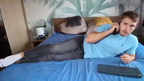 Snapshot of hunterbridges chatting on October 23, 1:21 pm Hunter Bridges online show from October 23, 1:21 pm