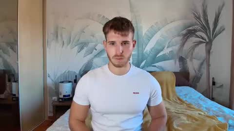 Snapshot of hunterbridges chatting on October 24, 11:50 am Hunter Bridges online show from October 24, 11:50 am