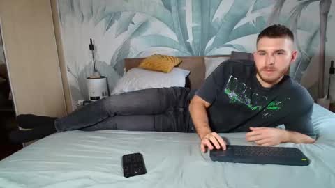 Snapshot of hunterbridges chatting on November 26, 8:59 am Hunter Bridges online show from November 26, 8:59 am