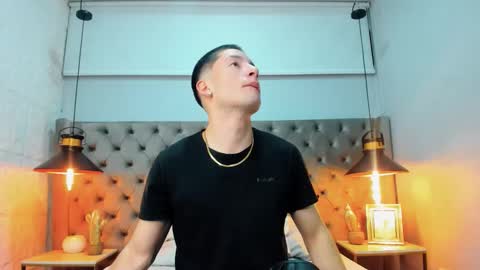 hunterheat_ online show from October 3, 11:51 am