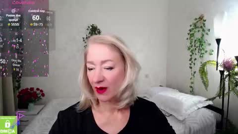 Snapshot of hunters_woman chatting on September 29, 12:10 pm Irena online show from September 29, 12:10 pm