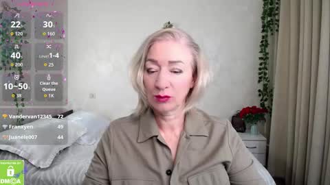 Snapshot of hunters_woman chatting on November 5, 12:32 am Irena online show from November 5, 12:32 am