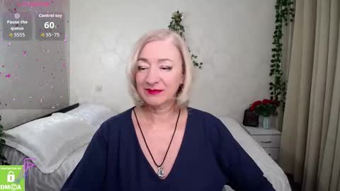 Snapshot of hunters_woman chatting on November 16, 2:55 pm Irena online show from November 16, 2:55 pm