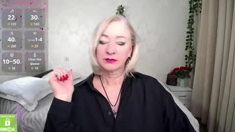 Snapshot of hunters_woman chatting on November 18, 3:38 pm Irena online show from November 18, 3:38 pm