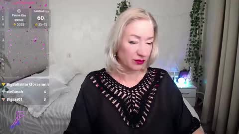 Snapshot of hunters_woman chatting on December 18, 11:00 pm Irena online show from December 18, 11:00 pm